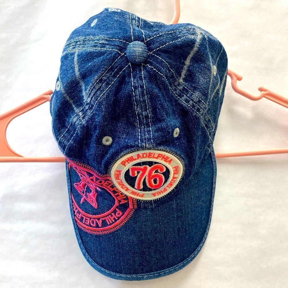 Women’s Robin Ruth, jean ‘76 hat, great for your sports mom outfit!
